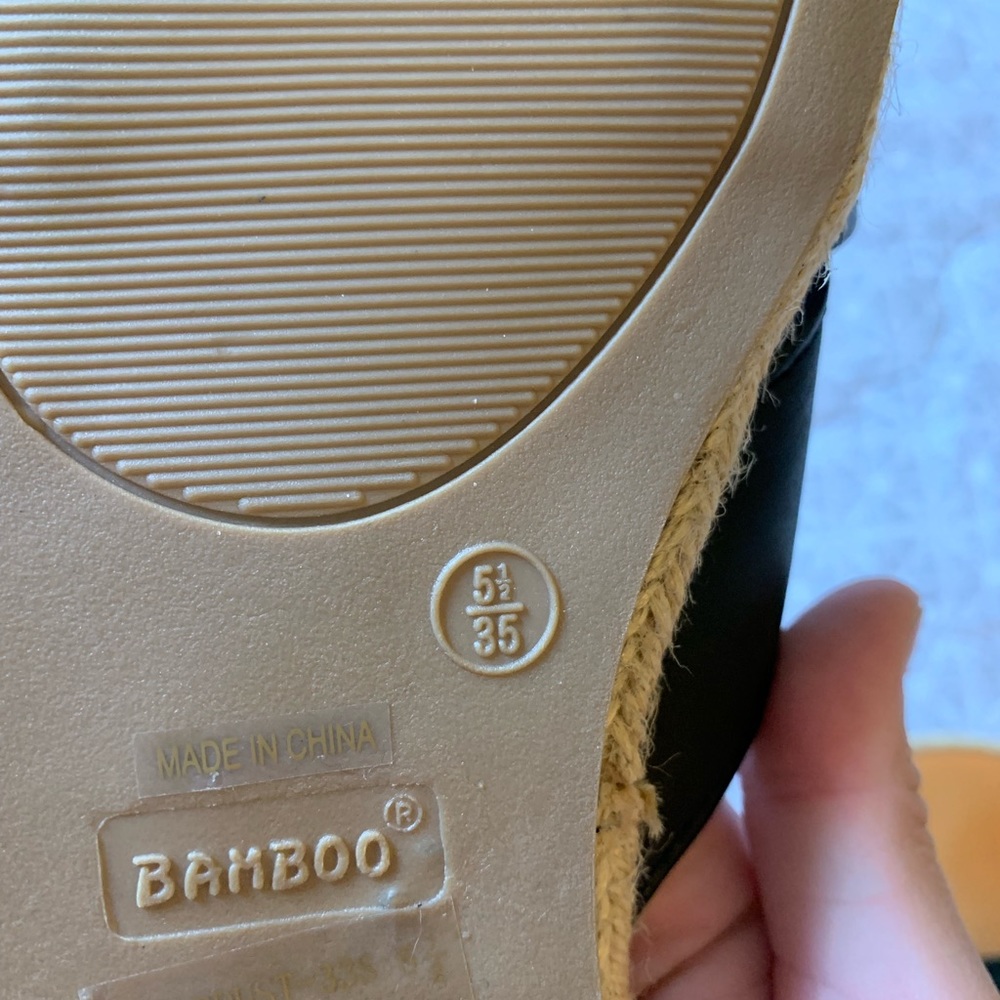 Sandals - Picture 3 of 3